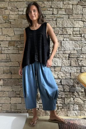 Benji Linen Panel Wave Vest Black 